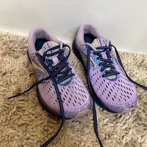 Brooks Glycerin 17 ladies running shoe